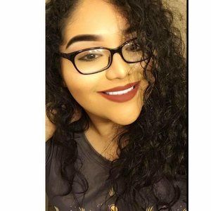 Meet your Posher, Linette